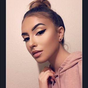 Meet your Posher, Hayley